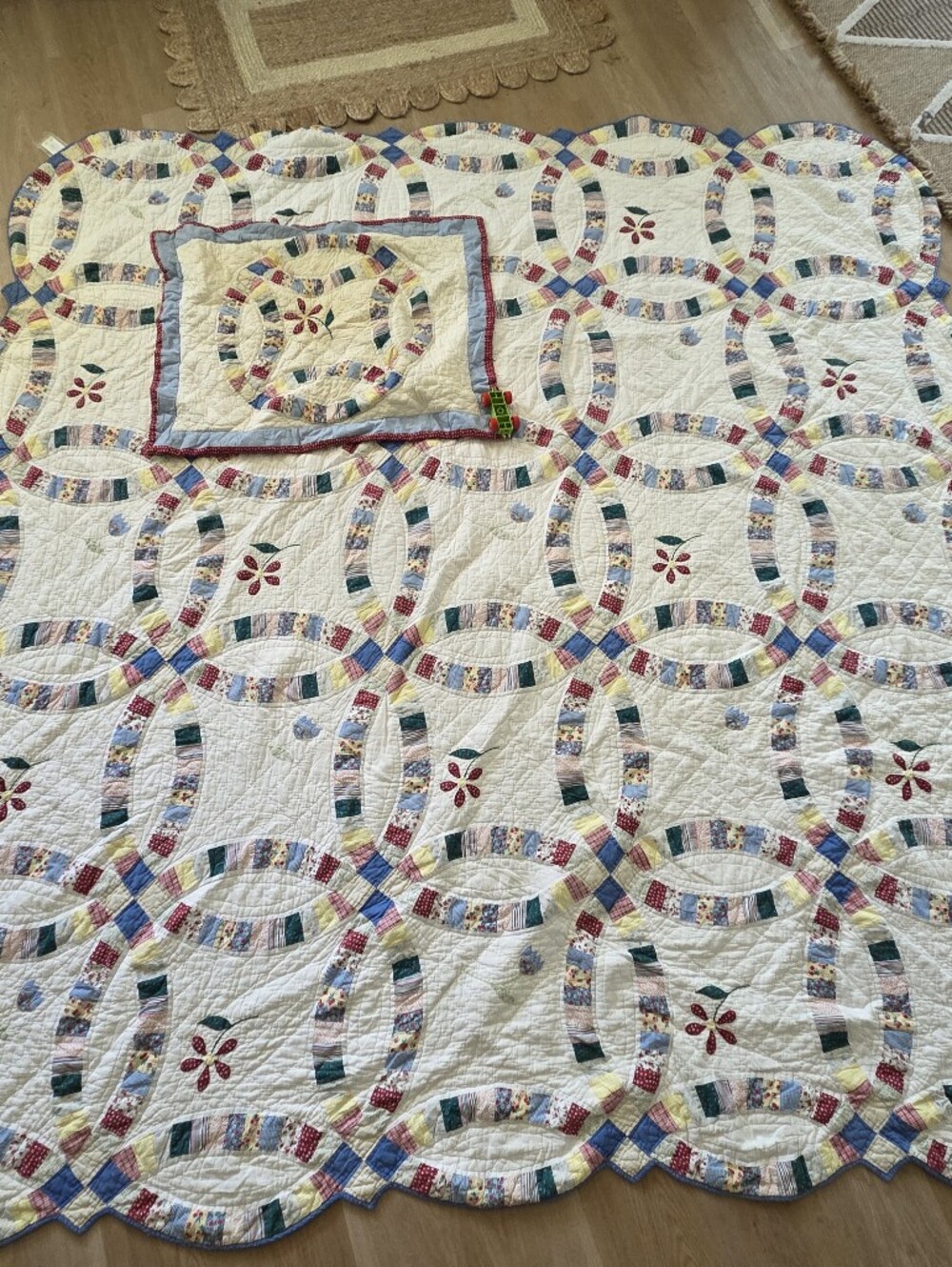 Vintage Jcpenney Cream Double Wedding Ring Patchwork Quilt & Pillowcase